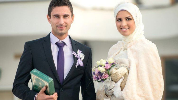 Lima Hikmah Mengapa Laki-laki Muslim Boleh Menikahi Wanita Ahli Kitab