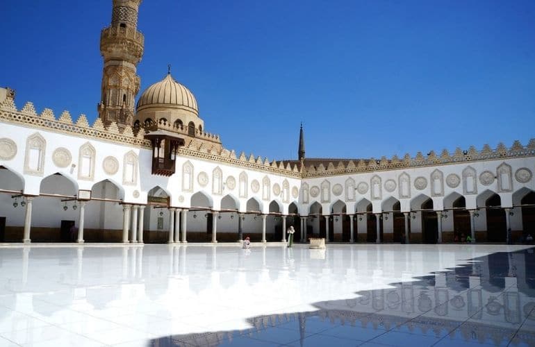 Di Bawah Kubah al-Azhar: Cahaya Sunah, Keagungan Ulama, dan Lentera Ilmu yang Tak Padam