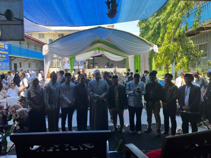 Bagi seorang Muslim, tidak ada teladan yang lebih sempurna selain Rasulullah Saw.
