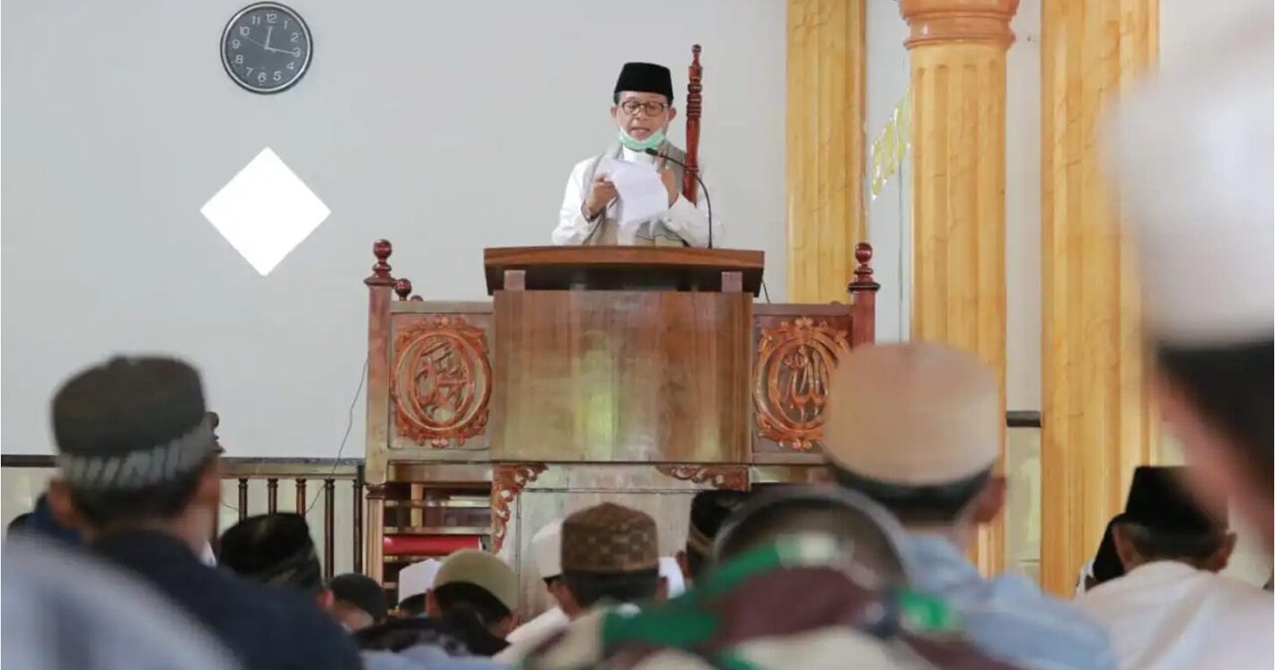 Khutbah Jumat: Kekayaan sejati bukan diukur dari seberapa banyak yang kita miliki, tetapi dari seberapa banyak manfaat yang bisa kita berikan.