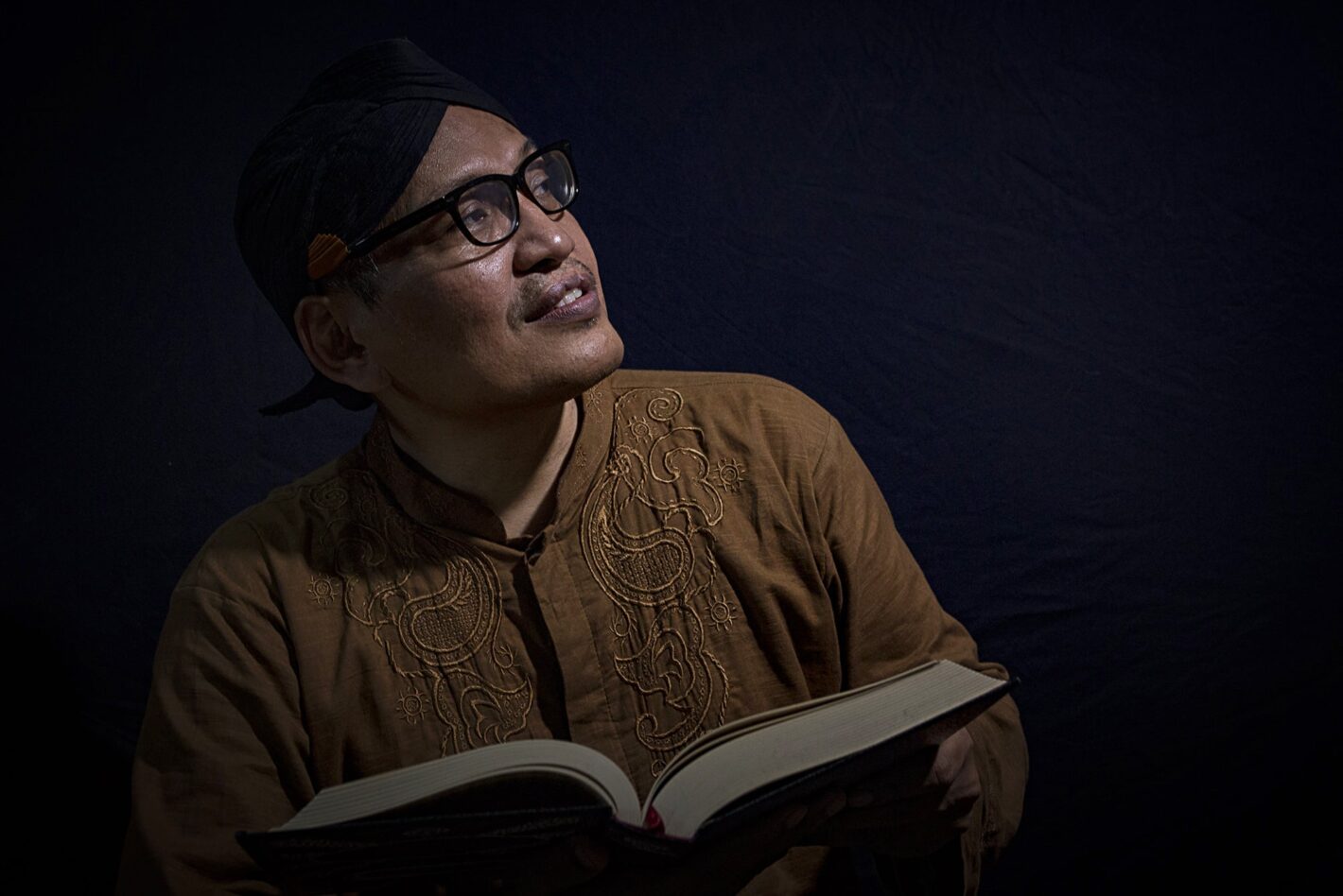 Gus Ulil Ngaji Ihya’ Ulumuddin: Pentingnya Untuk Mempelajari Ilmu Debat