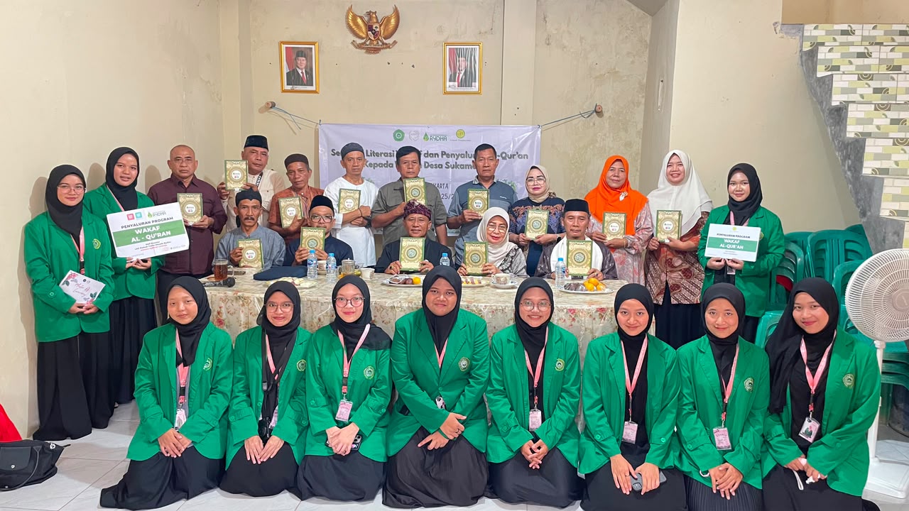 Jawab Kebutuhan Warga, Kelompok 10 KKL IIQ Jakarta 2026  Gulirkan Proker Wakaf Al-Qur'an di Sukamanah