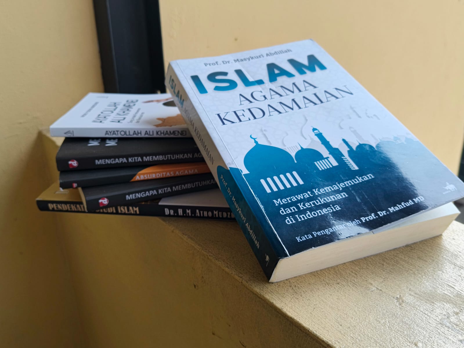 Islam dan Orang-Orang yang Masih Takut: Catatan tentang Kedamaian, Kemajemukan, dan Negara dalam Pemikiran Masykuri Abdillah